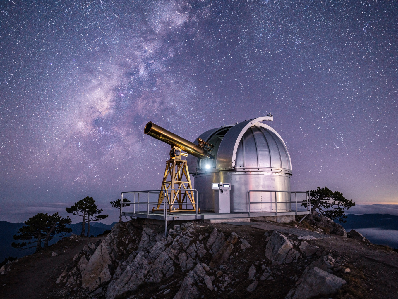 The night sky over the high desert observatory